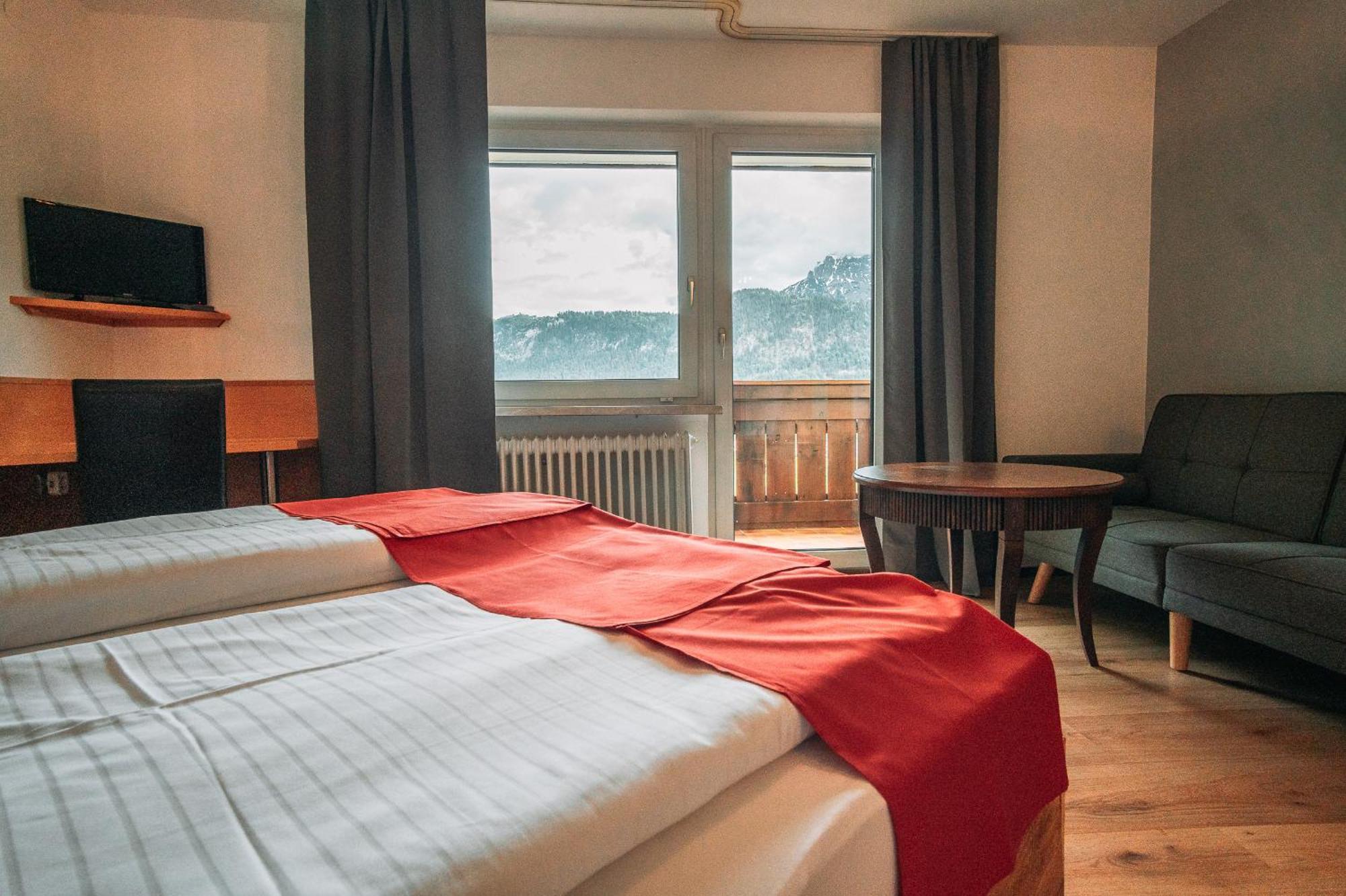 Hahnenkamm Hostel Reutte Eksteriør bilde